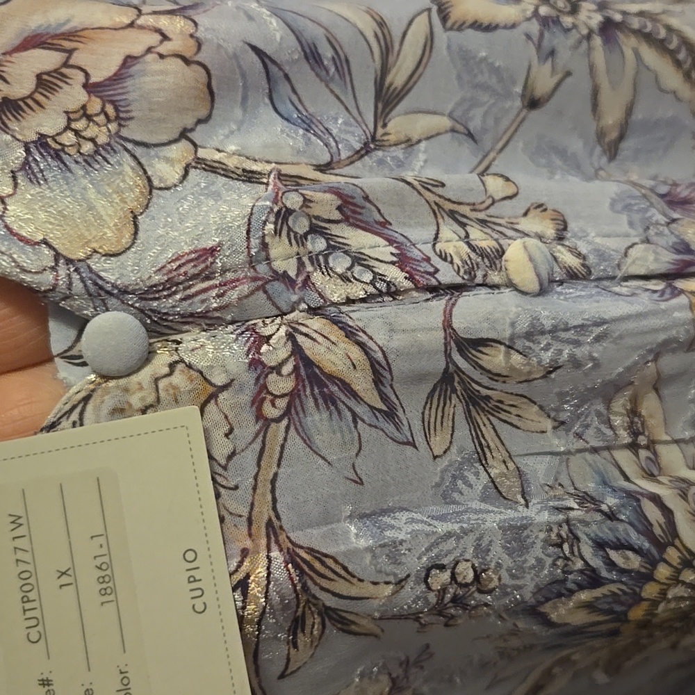 Plus Blouse - Picture 4 of 6